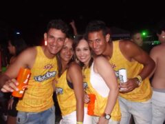 Oktober 10 Anos